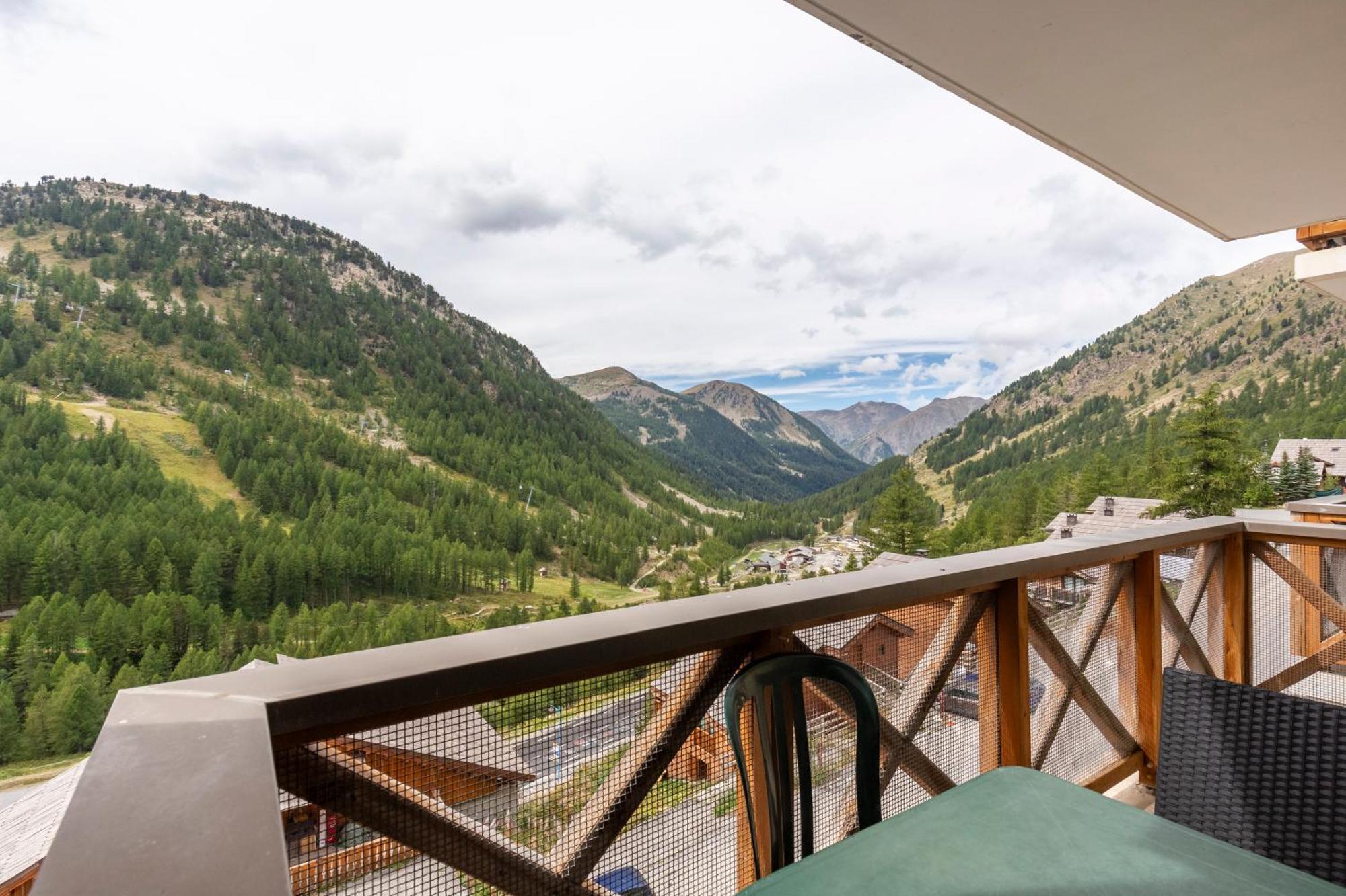Joli T2, Centre, Parking Prive, Wifi, Local A Ski Isola 2000 Exterior foto